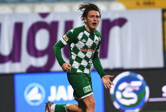 Ali Akman gol kralln kovalyor