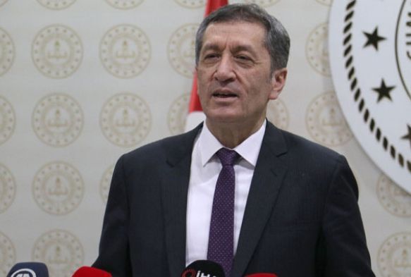 Bakan Seluk'tan yz yze snav aklamas