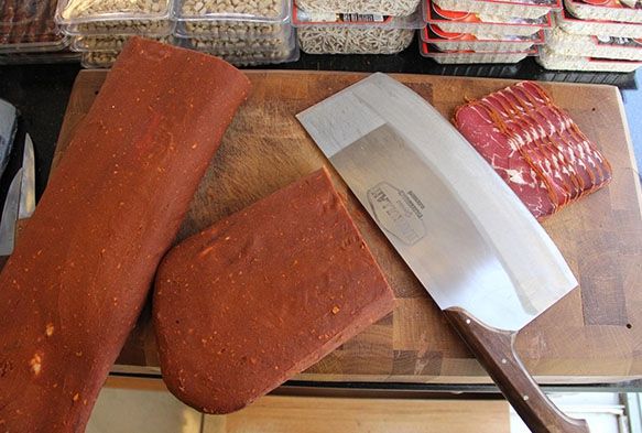 Kayseri ile Kastamonulu Pastrmaclar kar karya geldi