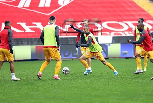 Kayserispor 5 futbolcuyu gnderiyor