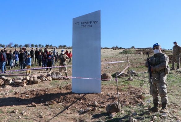 Jandarmann Gbeklitepedeki metal blok nbeti devam ediyor