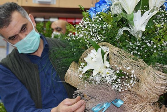 'Sevgilisine kilosu kadar gl alan var'