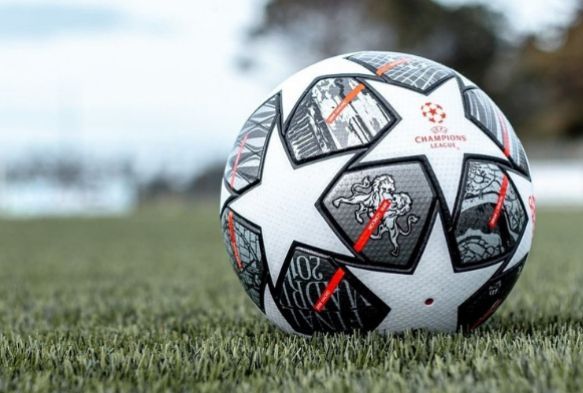 UEFA ampiyonlar Ligi Finali'nin 'stanbul' temal topu tantld