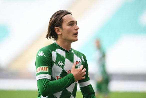 Bursaspor'da Ali Akman'ın sözleşmesi feshedildi