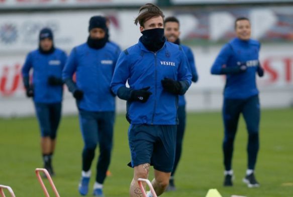 Trabzonspor milli arada yara saryor
