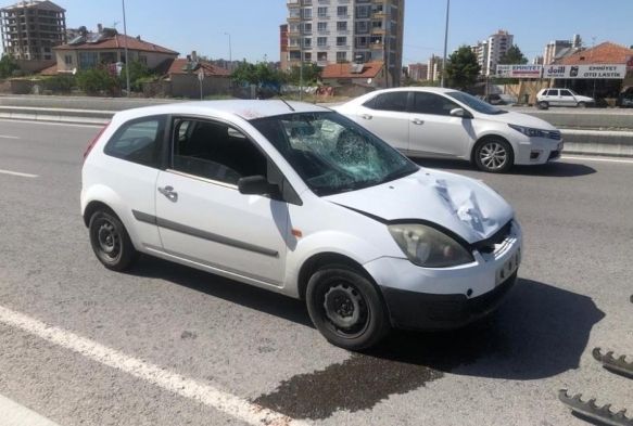 Kayseride otomobilin arpt gen kz hayatn kaybetti