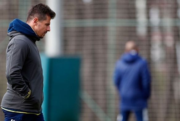 Fenerbahe'de Emre Belzolu ile yollar resmen ayrld