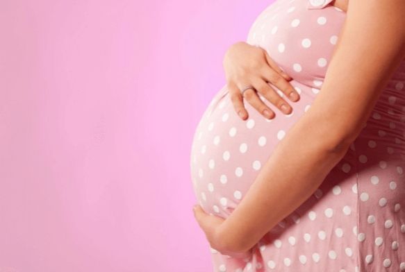 Anne adaylar yaz scaklarnda zorlanyor