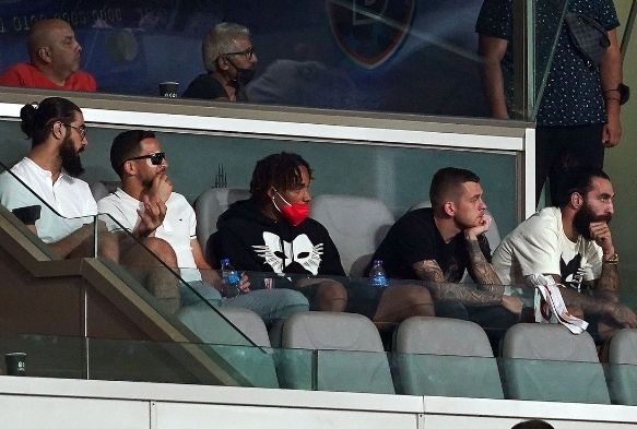 Galatasarayn yenileri tribnde