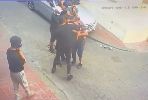Özür dilemek isterken, tek yumrukla komalık oldu