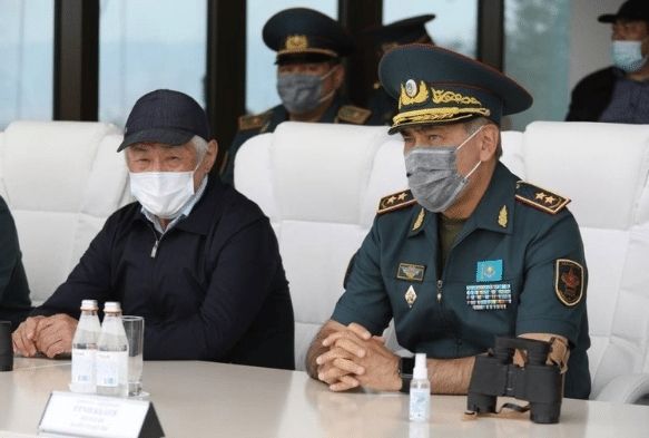 Kazakistan Savunma Bakanı Yermekbayev istifa etti