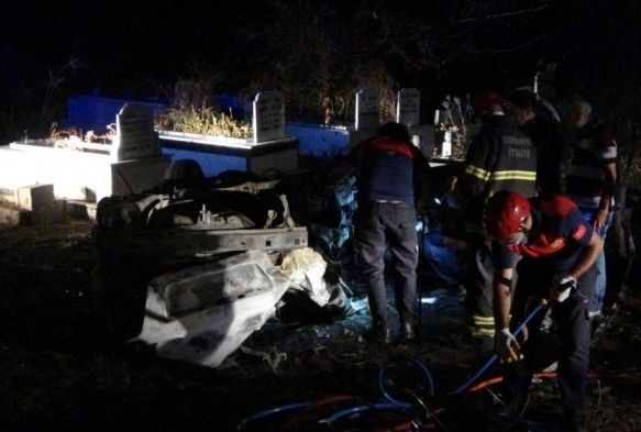 Takla atan otomobilde skan src yanarak can verdi