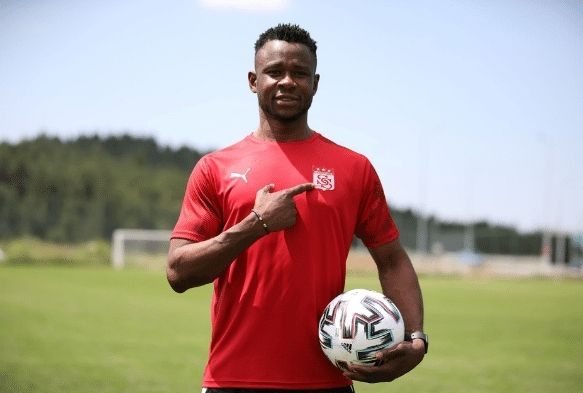 Leke James’ten kötü haber!