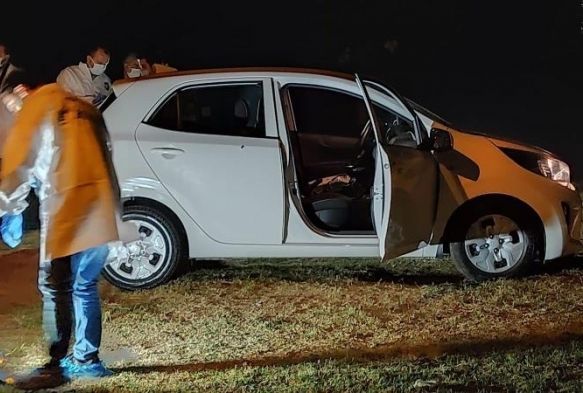 Otomobilde kurun yamuruna tutulan kadn hayatn kaybetti
