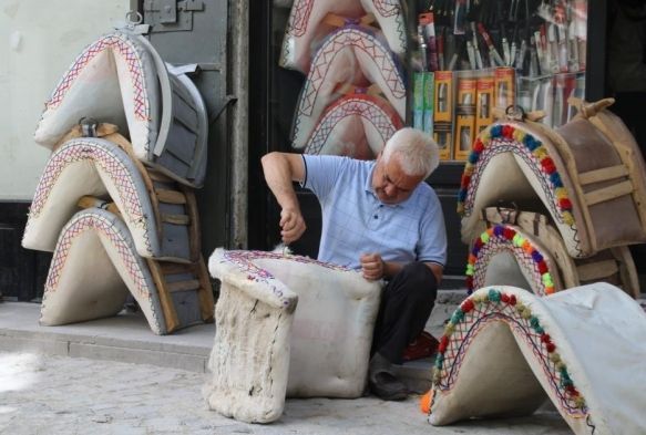 Yok olmaya yz tutan meslei baba vasiyeti diye srdryor