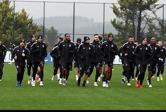 Beikta, Fenerbahe mann almalarna devam etti