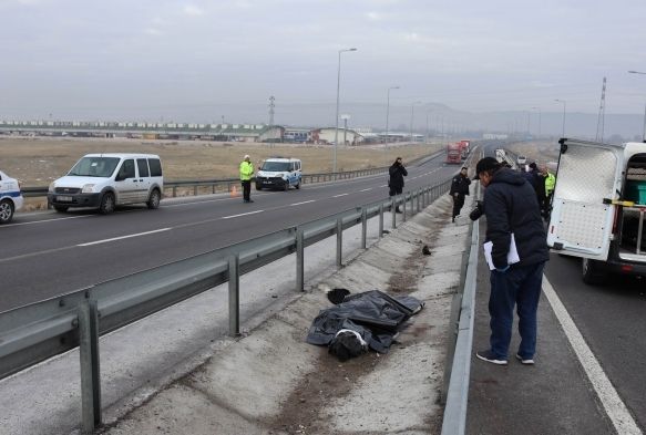 Kayseri'de st ste feci kaza:1 l, 1 ar yaral