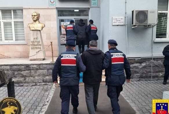 Kayseri'de PKK ve El Nusra operasyonu: 2 gzalt