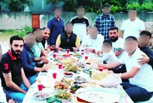 Katilleriyle fotoraf ektirmi