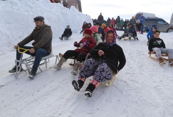 200 yllk tahta kzak festivali nefes kesti