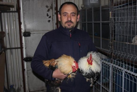 Hobi olarak balad ek iiydi, isiz kalnca tek ii oldu