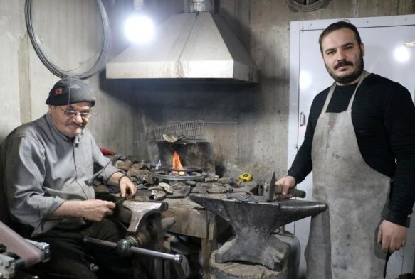 71 aamadan geiriyor, yarm asrdr bunu yapyor