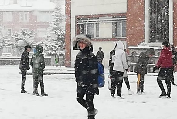 İki ilçede eğitime kar engeli