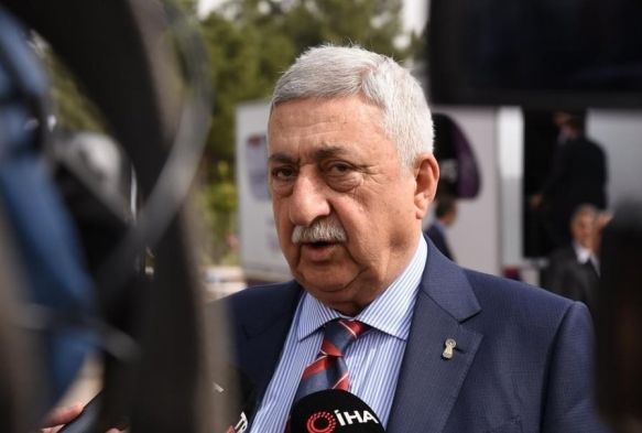 Palandken: Zincirler piyasa fiyatlaryla hamur gibi oynuyor