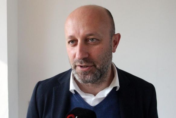 Cenk Ergn: Baar iin a oyuncular takmmza katacaz