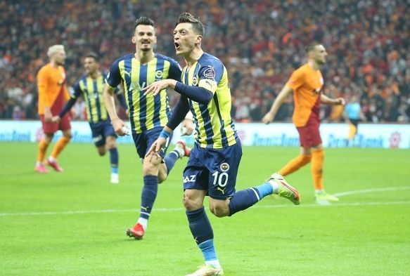 Fenerbahe'de Mesut zil bilmecesi