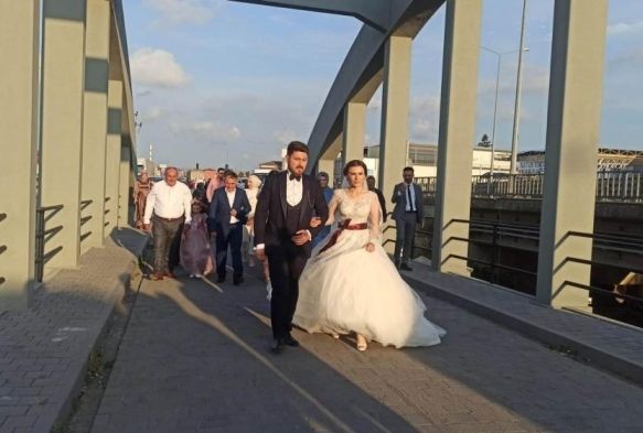 Bu kprden gemeyen gelin salona gitmiyor