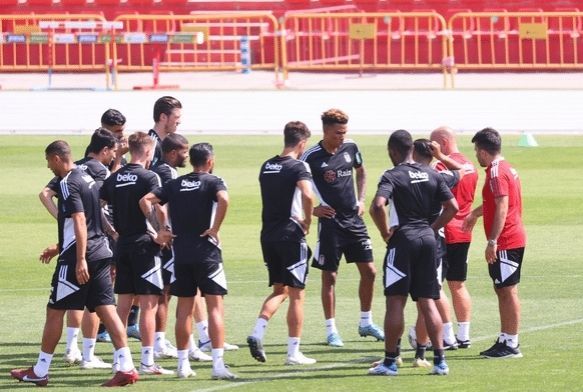Beşiktaş, İspanya'da çalışmalarına devam ediyor