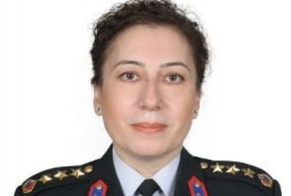 İlk Kadın General