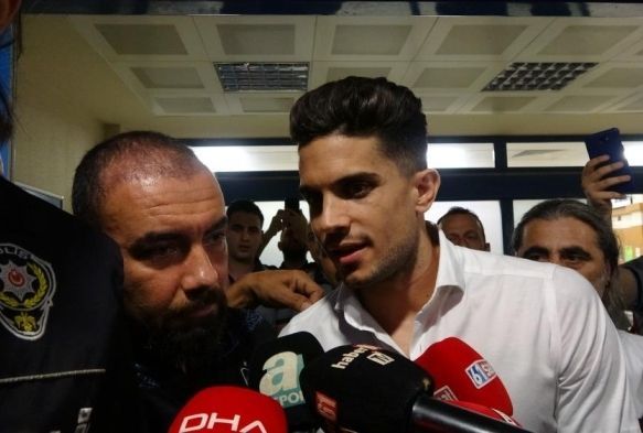 Trabzonspor, Bartra ile 3 yllk szleme imzalad