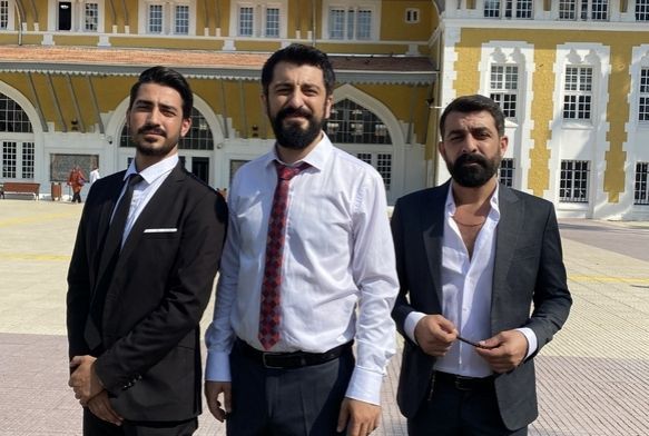 Polisten Film Setine Baskın!