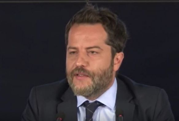 Erden Timur: 
