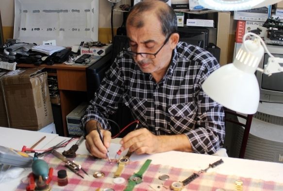 Kk yalarda rendii saati mesleini 33 yldr srdryor