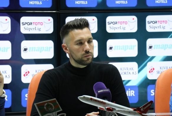 Farioli: Oyuncularmz bugn saha ierisinde kalpten oynadlar