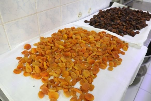 Depremzede reticiden iftar sofrasna