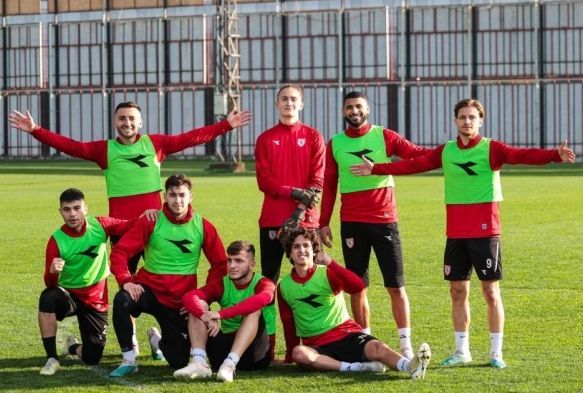 Samsunsporun 20 malk yenilmezlik serisi zmirde son buldu