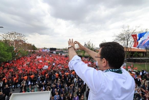 Ekrem mamolu, Konya'da halka seslendi