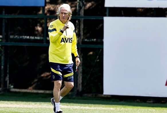 Fenerbahçe, Trabzonspor'a bileniyor
