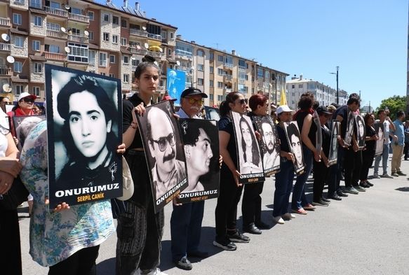 Madımak olayında hayatını kaybedenler anıldı