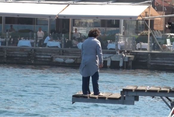 İstanbul Boğazı’nda bir garip intihar girişimi