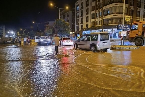 İzmir’de Hareketli Gece!