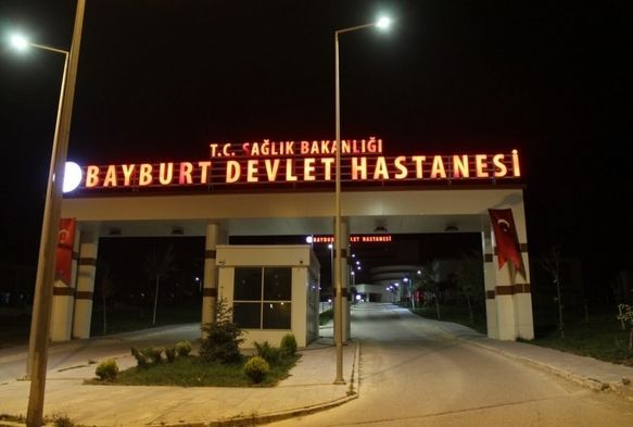 60 öğrenci lahmacundan zehirlendi