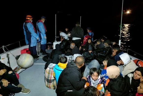 47 düzensiz göçmen Sahil Güvenlik’ten kaçamadı