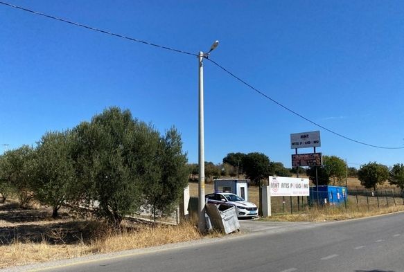 Atış poligonunda kendini başından vurdu
