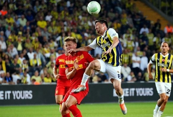 Kafa vuruu futbolcularda alzaymr riskini 2 kat artryor