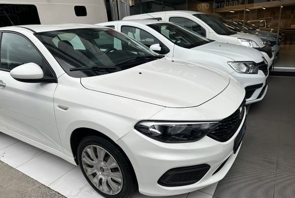 Otomobil fiyatları düşmeye devam ediyor